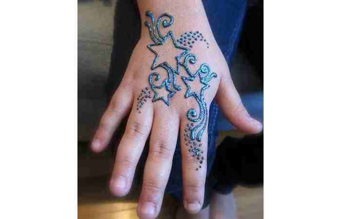 Cute Mehndi Design For Kids (6)